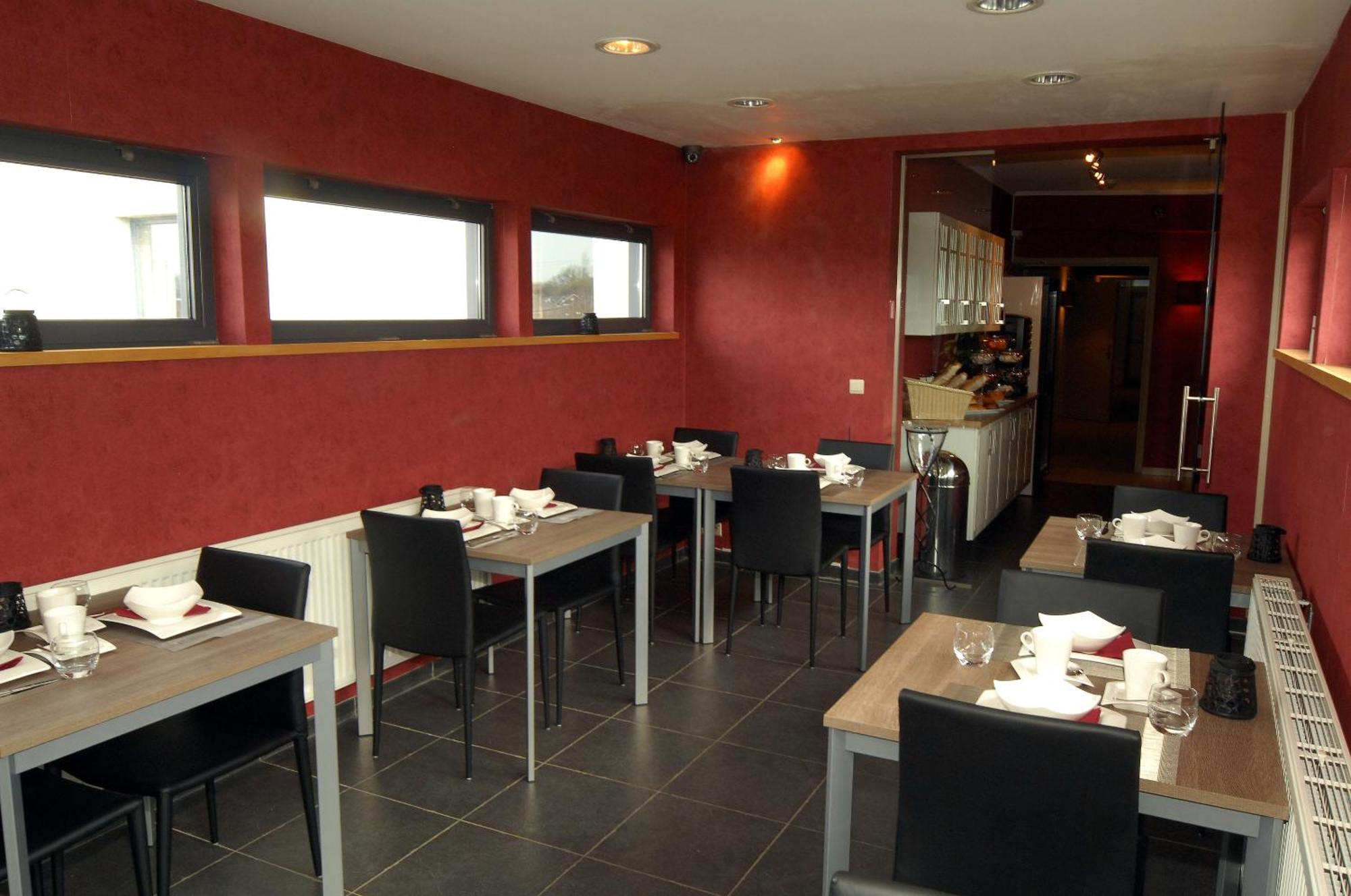 Hotel Le Saint Loup Gembloux Εξωτερικό φωτογραφία