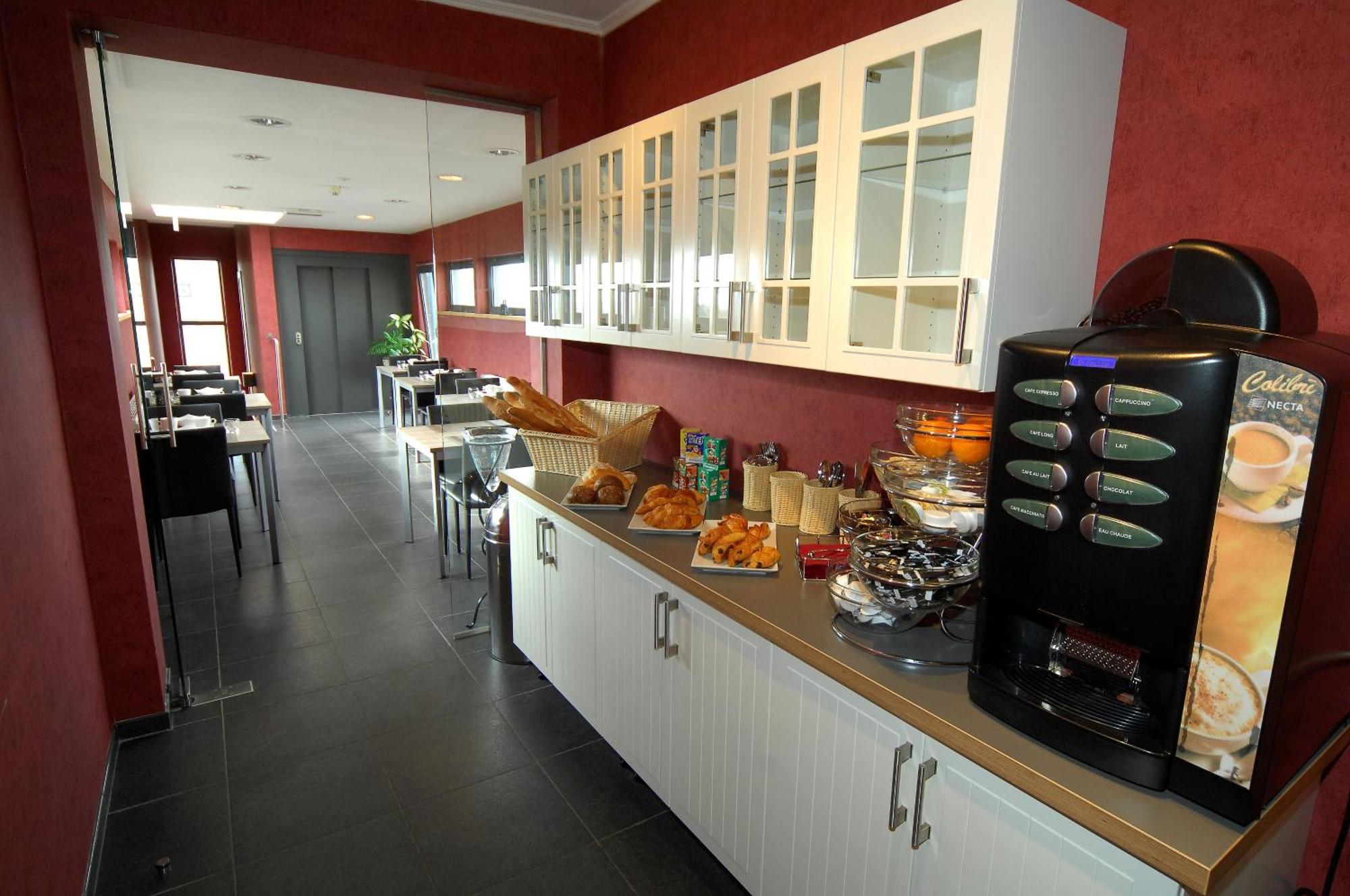 Hotel Le Saint Loup Gembloux Εξωτερικό φωτογραφία